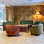 Greet Hotel