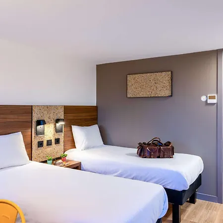 Greet Hotel